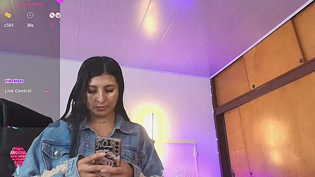 Snapshot of _gaby2 chatting on April 2026 11:23:01 AM gaby2 online show from April 2026 11:23:01 AM