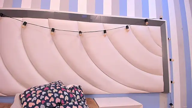 BritneyCollins online show from April 2026 07:18:01 PM