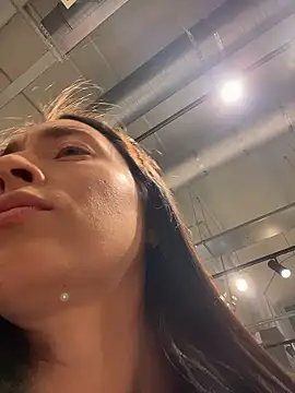 Holly Play online show from January 2026 12:11:01 PM