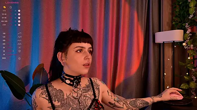 Snapshot of MichaellaMoon chatting on January 2025 12:13:01 AM MichaellaMoon online show from January 2025 12:13:01 AM