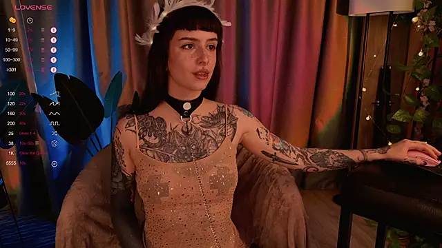 Snapshot of MichaellaMoon chatting on January 2025 10:41:01 PM MichaellaMoon online show from January 2025 10:41:01 PM