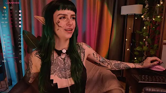 Snapshot of MichaellaMoon chatting on February 2025 11:30:01 AM MichaellaMoon online show from February 2025 11:30:01 AM