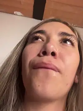 Iris lee online show from January 2025 08:35:01 PM