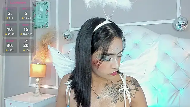 serena jeyms online show from October 2025 08:32:01 PM