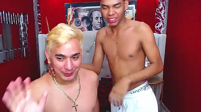 Snapshot of BOYSPEIN chatting on December 2024 02:52:01 AM BOYSPEIN online show from December 2024 02:52:01 AM