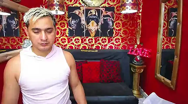 Snapshot of BOYSPEIN chatting on February 2025 05:48:02 AM BOYSPEIN online show from February 2025 05:48:02 AM