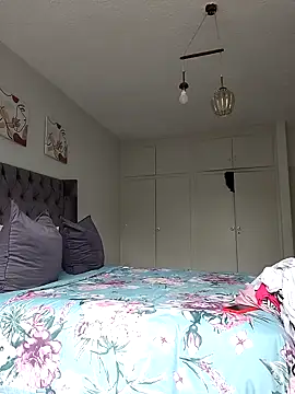 Drippincaty online show from January 2026 08:18:01 AM