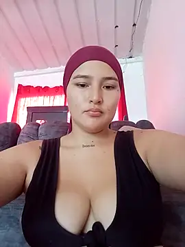 Celeste camila18 online show from December 2025 05:42:02 PM