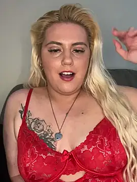 Snapshot of Blondiee3088 chatting on February 2025 02:59:02 PM Blondiee3088 online show from February 2025 02:59:02 PM