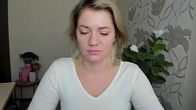 MariaSttone online show from October 2025 09:40:02 AM