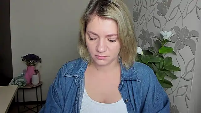 MariaSttone online show from October 2025 10:24:01 AM