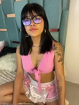 Snapshot of honeyy_mia chatting on February 2025 02:28:01 AM honeyy mia online show from February 2025 02:28:01 AM