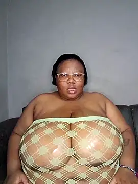 Snapshot of DAIRYBELLELIZxx chatting on July 2026 09:39:02 PM DAIRYBELLELIZxx online show from July 2026 09:39:02 PM