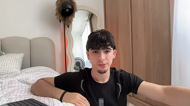 Snapshot of zenn_rush1 chatting on December 2025 01:53:01 PM zenn rush1 online show from December 2025 01:53:01 PM