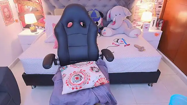 Snapshot of italy___boobs chatting on October 2025 12:15:02 AM italy boobs online show from October 2025 12:15:02 AM