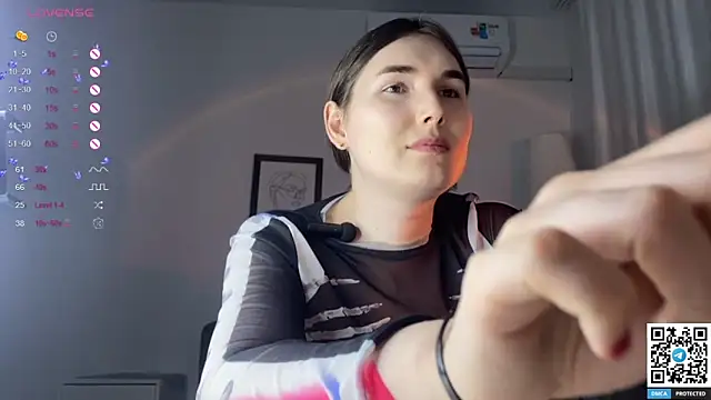 Maria Bowie online show from February 2025 08:50:01 PM