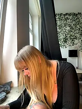 Snapshot of AnnaLenaaa chatting on September 2025 03:02:01 PM AnnaLenaaa online show from September 2025 03:02:01 PM