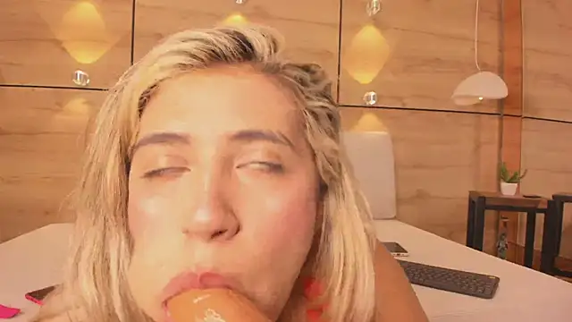 julietha taylor online show from October 2025 03:04:01 AM