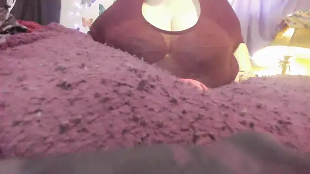 Snapshot of Alli_Kat chatting on February 2025 09:14:01 PM Alli Kat online show from February 2025 09:14:01 PM