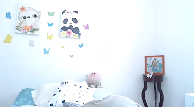 Snapshot of SaraBlosson chatting on December 2024 08:00:01 PM SaraBlosson online show from December 2024 08:00:01 PM