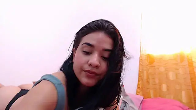 Snapshot of SaraBlosson chatting on January 2025 06:33:02 PM SaraBlosson online show from January 2025 06:33:02 PM