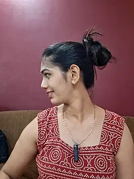 Garima G online show from February 2026 07:34:01 PM