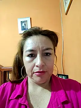 Snapshot of sussy_185 chatting on January 2025 11:27:01 PM sussy 185 online show from January 2025 11:27:01 PM