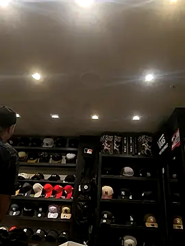 FABINHOSEOAU online show from November 2025 06:19:01 PM