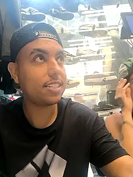 FABINHOSEOAU online show from January 2026 05:27:02 PM