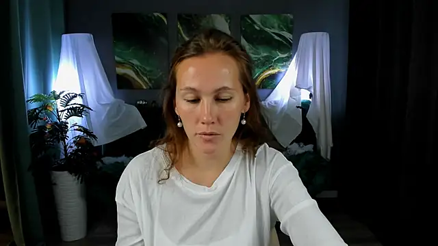 Snapshot of MichelleOrtis chatting on November 2025 12:27:02 PM MichelleOrtis online show from November 2025 12:27:02 PM