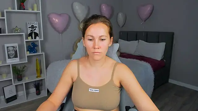 Snapshot of MichelleOrtis chatting on February 2026 06:35:02 AM MichelleOrtis online show from February 2026 06:35:02 AM