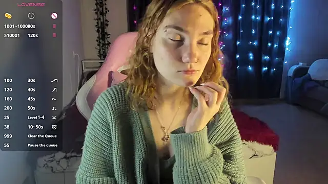 ReddHotPipper online show from February 2025 01:00:01 AM