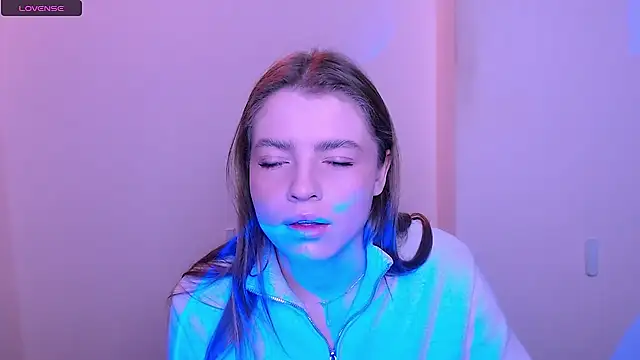 MissOliviaa  online show from December 2025 07:15:02 AM