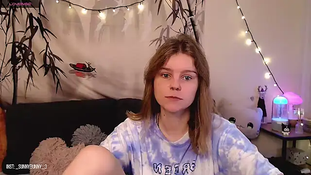 Snapshot of Moona_xx chatting on December 2024 10:34:01 PM Moona xx online show from December 2024 10:34:01 PM