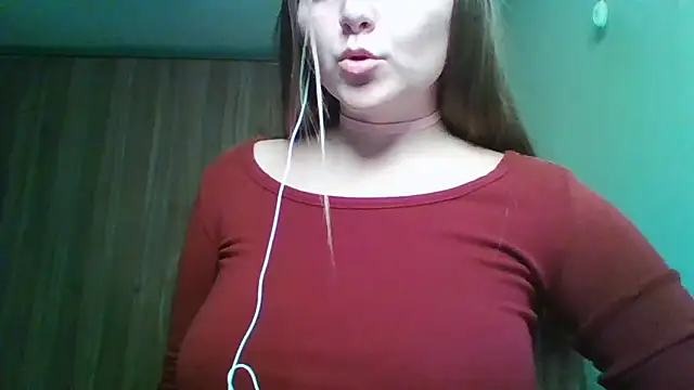 Evasapples online show from February 2026 07:25:02 PM