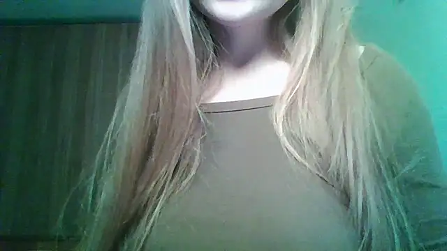 Evasapples online show from March 2026 10:27:02 PM