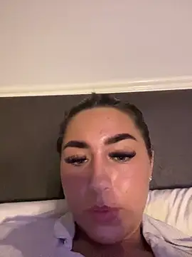 clobunny10 online show from March 2026 08:49:03 PM