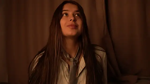 Snapshot of elisa_moon chatting on October 2025 04:49:02 PM elisa moon online show from October 2025 04:49:02 PM