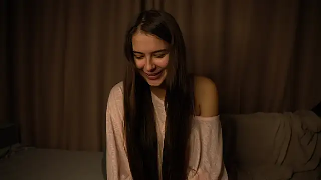 Snapshot of elisa_moon chatting on December 2025 10:57:02 AM elisa moon online show from December 2025 10:57:02 AM