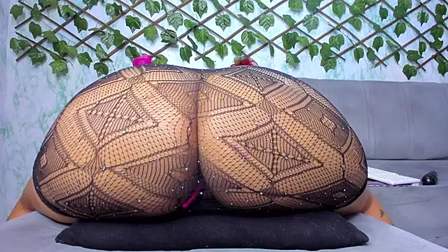 Pamesmith online show from December 2024 09:44:02 AM