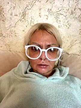 Gardener of Illusions online show from November 2025 03:52:02 AM