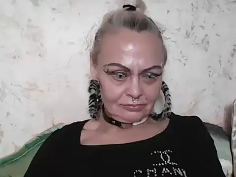 Snapshot of Gardener_of_Illusions chatting on May 2026 11:29:02 AM Gardener of Illusions online show from May 2026 11:29:02 AM