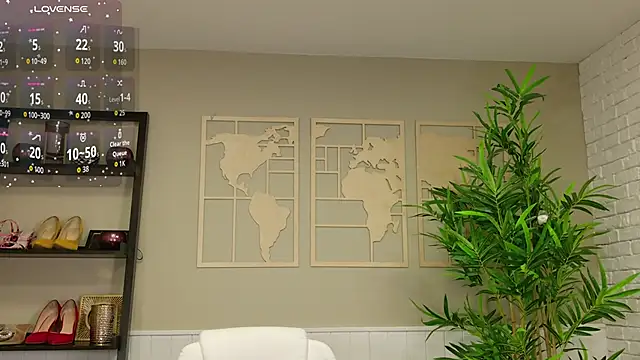 LadyLeea online show from March 2026 05:24:02 AM