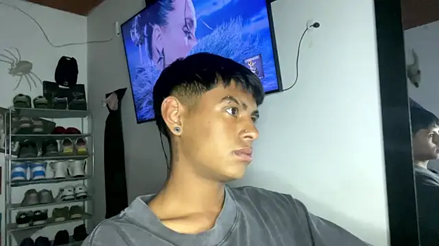 Snapshot of _Billowy_ chatting on November 2025 10:26:01 PM Billowy online show from November 2025 10:26:01 PM