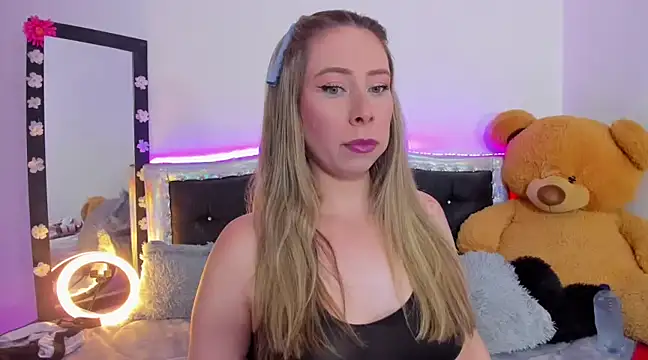 JanneKim online show from January 2025 06:45:02 PM