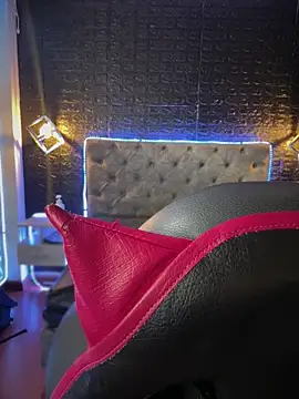 Paloma  LS online show from December 2025 07:23:02 PM