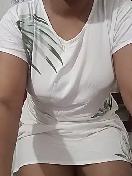 Snapshot of EeshaBhabi chatting on June 2026 01:46:01 PM EeshaBhabi online show from June 2026 01:46:01 PM