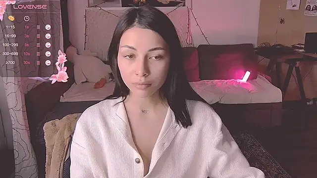 valorant girl online show from February 2025 07:41:02 PM