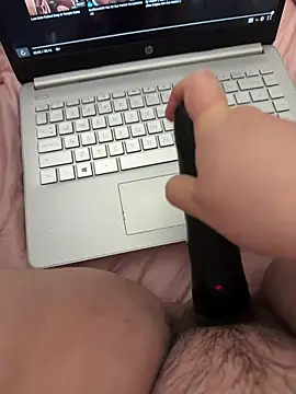 yourcutesarah online show from November 2025 04:39:02 PM