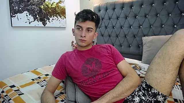 Snapshot of MrWilliseo chatting on December 2024 10:41:02 PM MrWilliseo online show from December 2024 10:41:02 PM